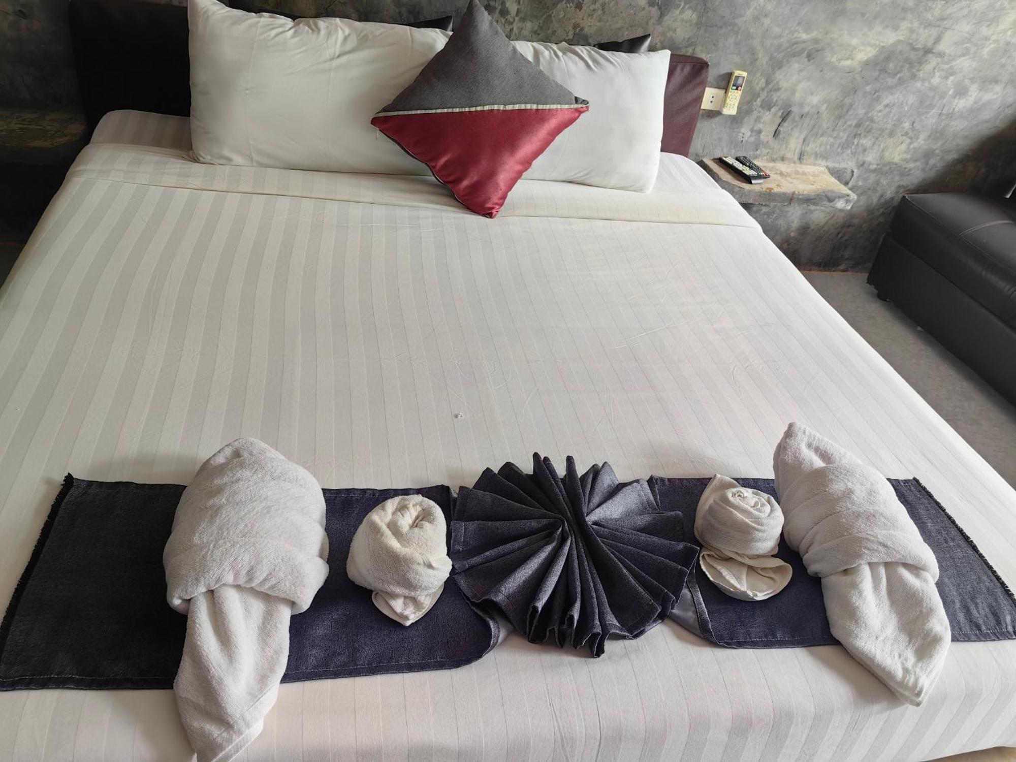 Keeree Loft Resort Thong Pha Phum Zewnętrze zdjęcie