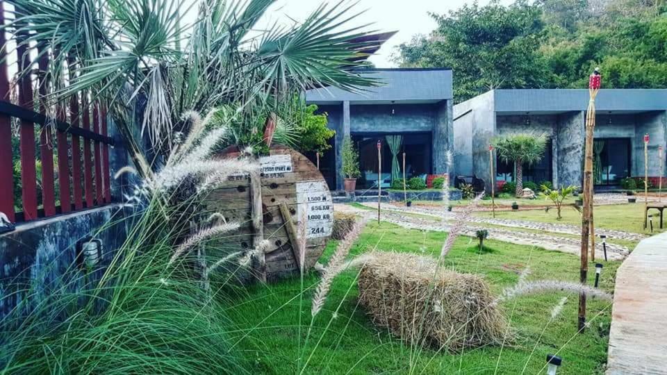 Keeree Loft Resort Thong Pha Phum Zewnętrze zdjęcie